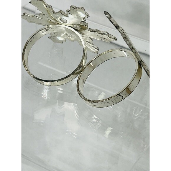 3 Silver Plated Snowflake Napkin Rings - Picture 4 of 5